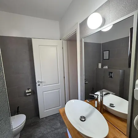 Nobel Boutique Apart Otel Bükreş