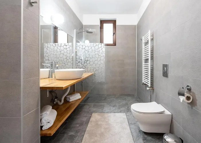 Nobel Boutique Aparthotel 3*