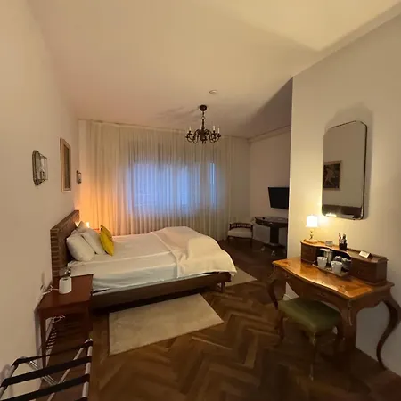 Nobel Boutique מלון דירות