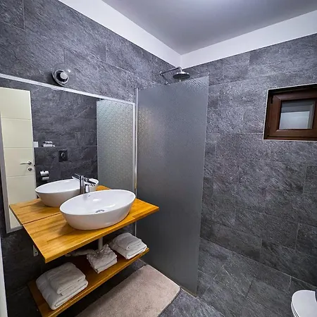 Nobel Boutique Apart Otel Bükreş